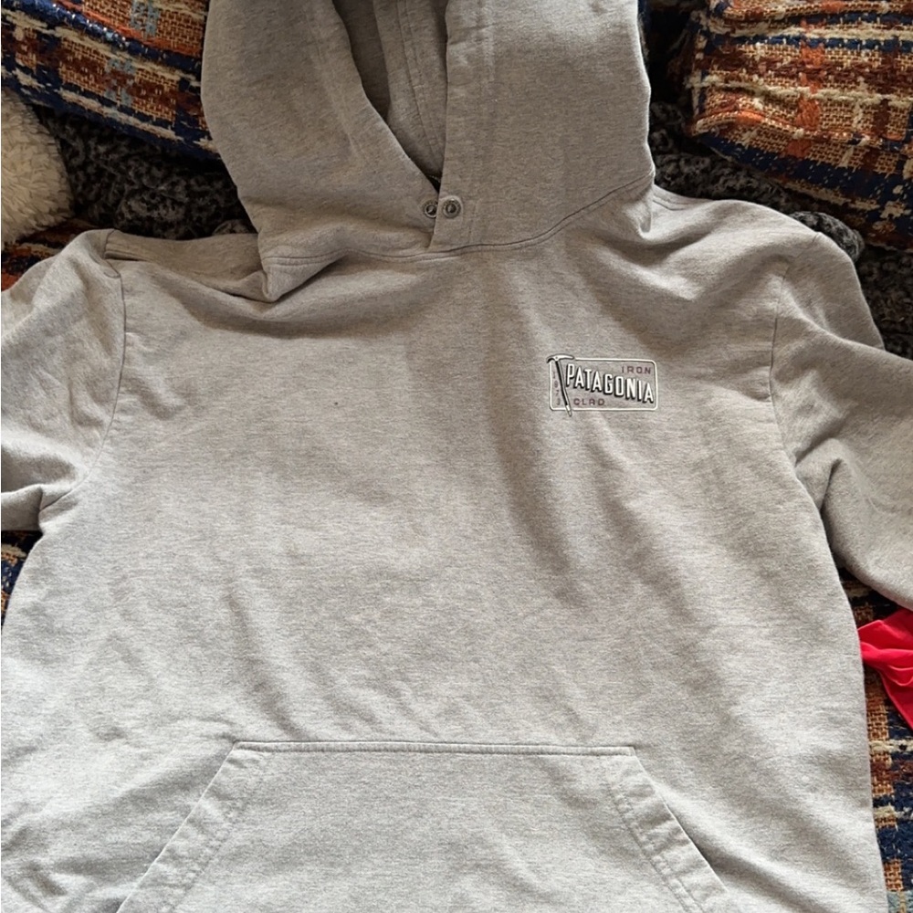 Very clean sweatshirt